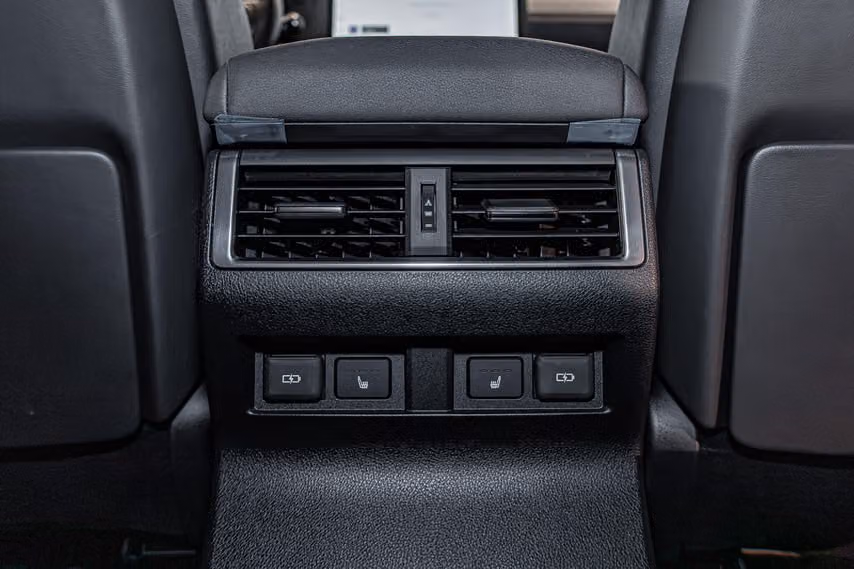 2026 Lexus GX 550 Overtrail+ Image 24