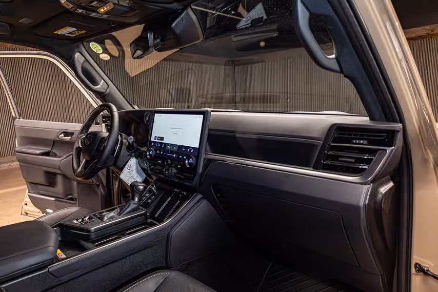 2026 Lexus GX 550 Overtrail+ Image 16