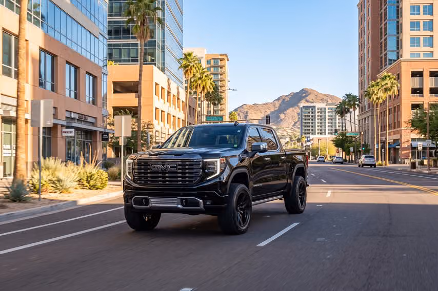 2025 GMC Sierra 1500 Denali Ultimate Crew Cab Image 35