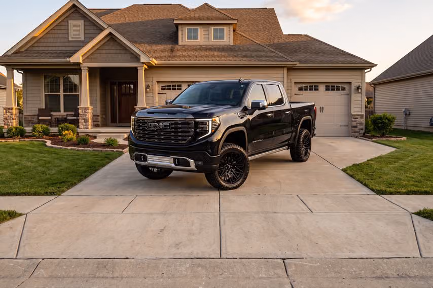 2025 GMC Sierra 1500 Denali Ultimate Crew Cab Image 34