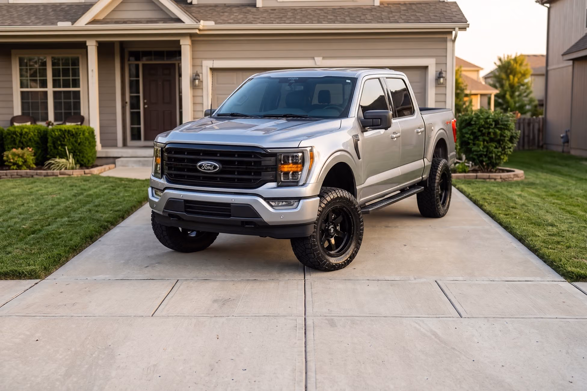2025 Ford F-150 XLT SuperCrew Image 43
