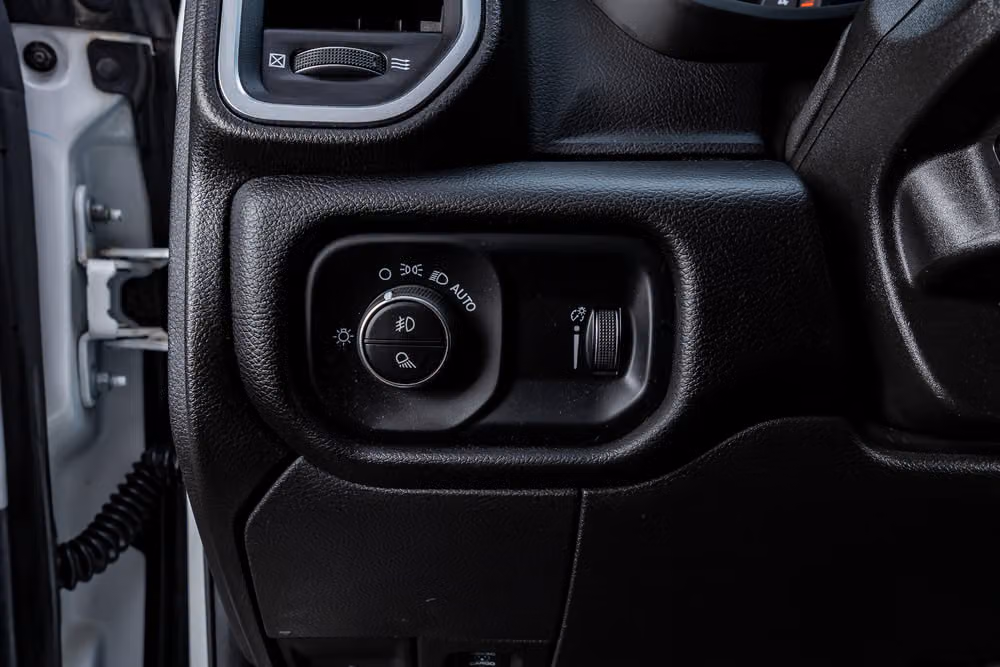 2025 Ram 2500 Big Horn Crew Cab Image 18