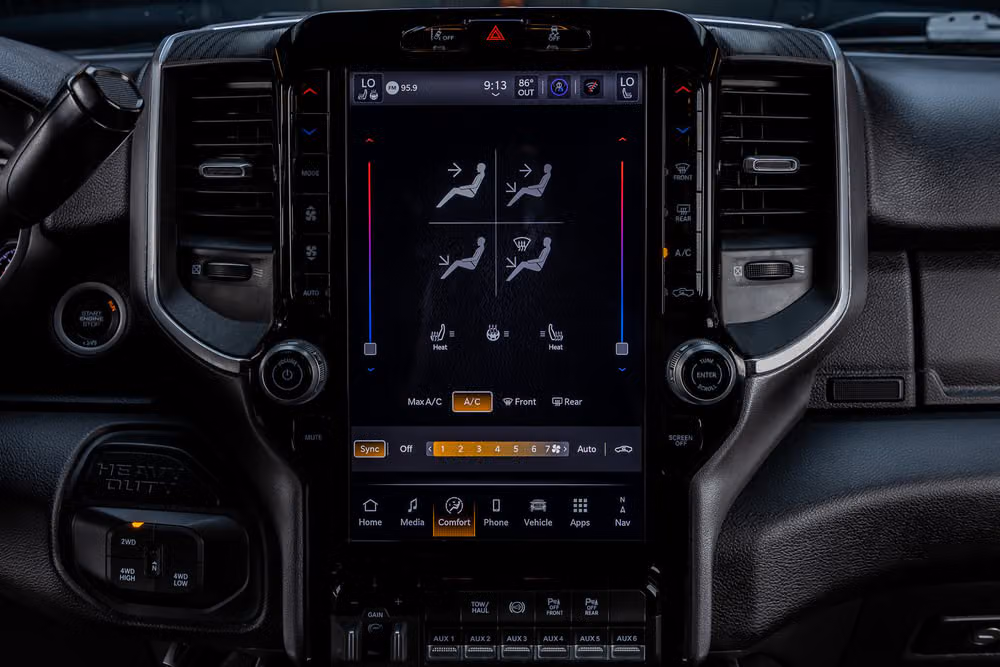 2025 Ram 2500 Big Horn Crew Cab Image 25