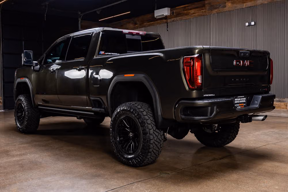 2022 GMC Sierra 2500HD AT4 Crew Cab Image 7