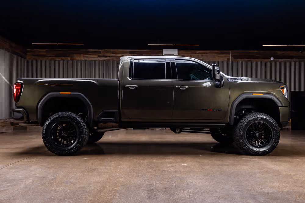 2022 GMC Sierra 2500HD AT4 Crew Cab Image 11