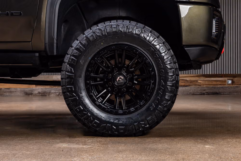 2022 GMC Sierra 2500HD AT4 Crew Cab Image 12