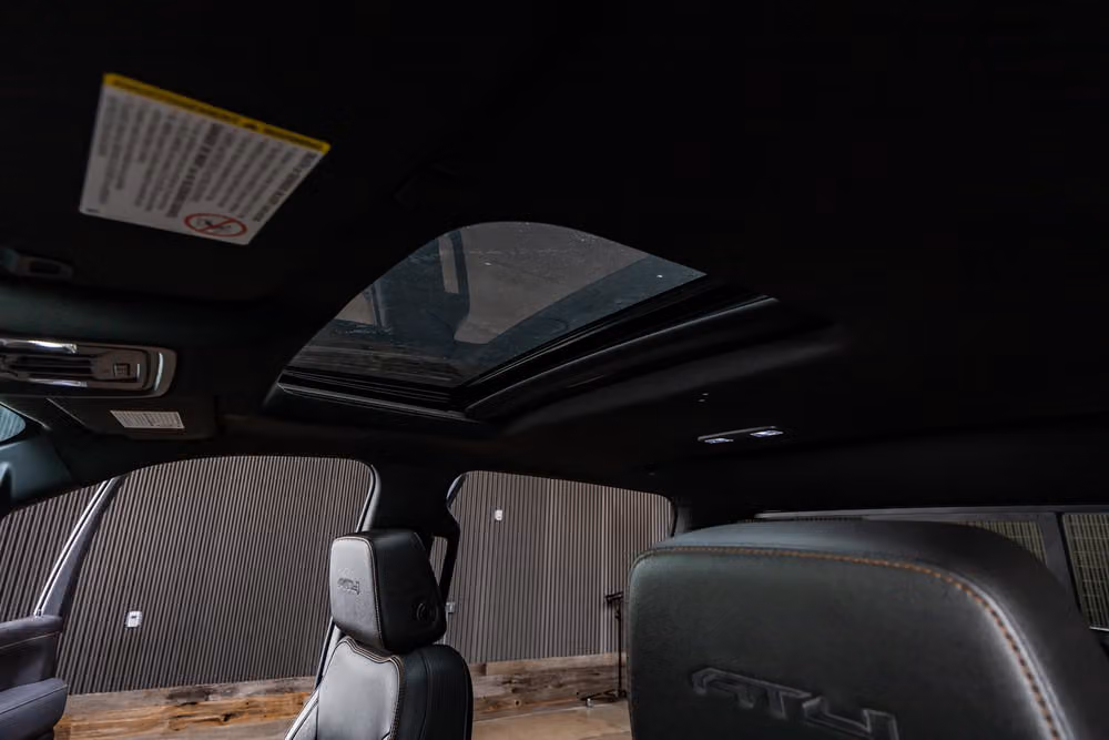 2022 GMC Sierra 2500HD AT4 Crew Cab Image 31