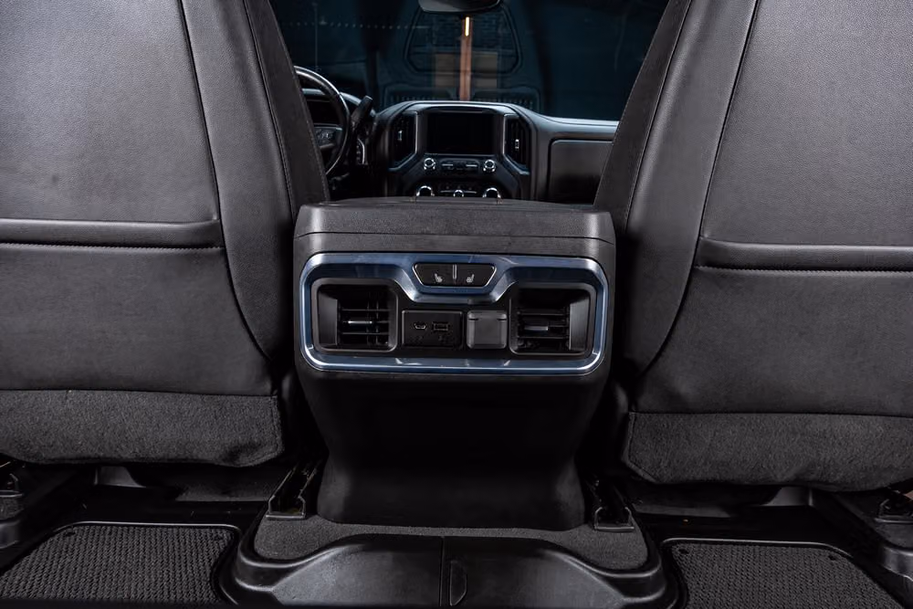 2022 GMC Sierra 2500HD AT4 Crew Cab Image 34