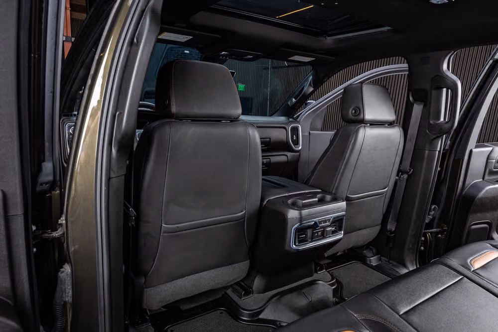 2022 GMC Sierra 2500HD AT4 Crew Cab Image 35