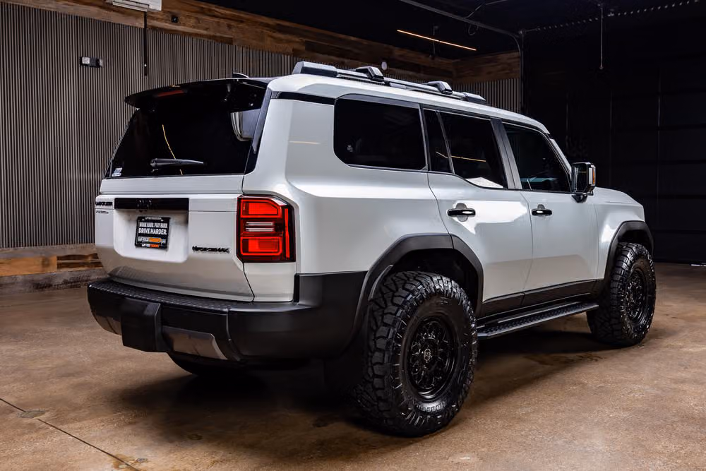 2027 Toyota Land Cruiser Base Image 10