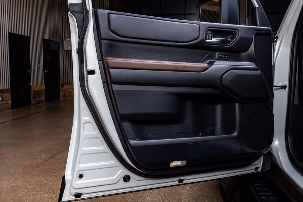 2027 Toyota Land Cruiser Base Image 34