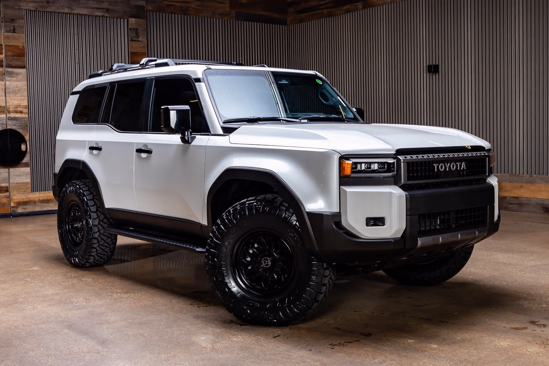 2027 Toyota Land Cruiser Base Image 1
