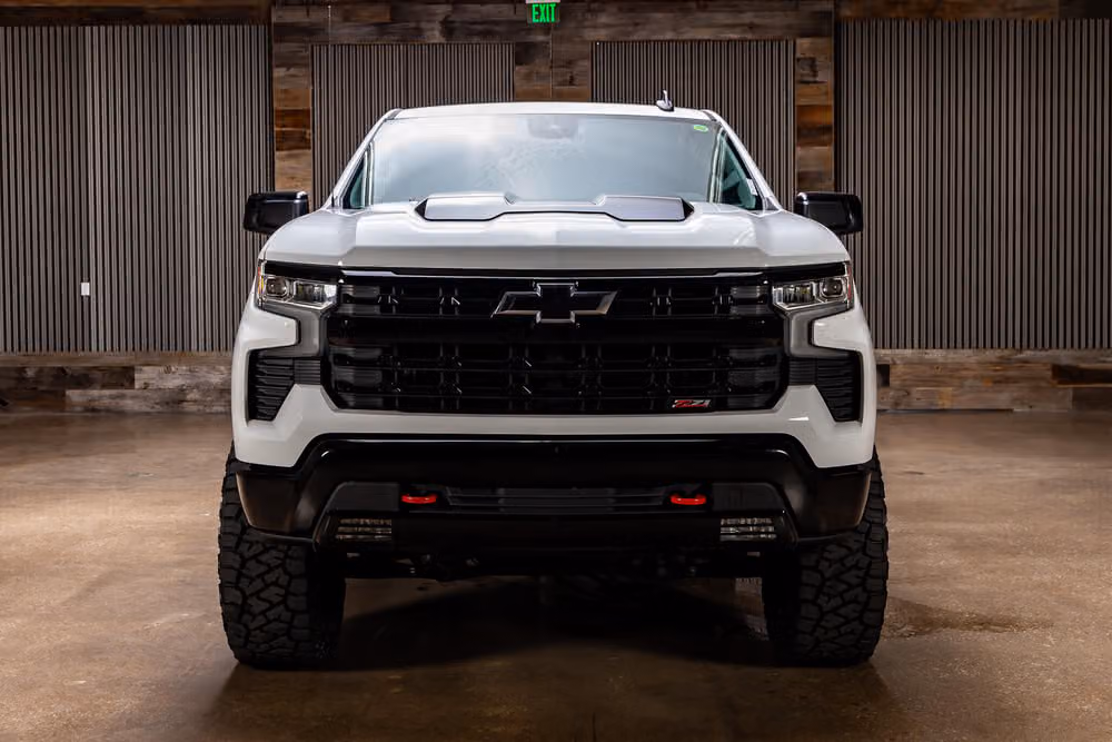 2024 Chevrolet Silverado 1500 LT Trail Boss Crew Cab Image 4