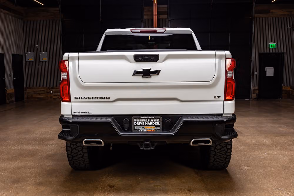 2024 Chevrolet Silverado 1500 LT Trail Boss Crew Cab Image 8
