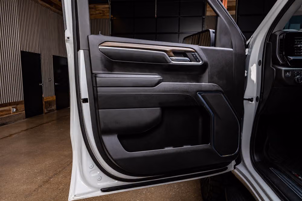 2024 Chevrolet Silverado 1500 LT Trail Boss Crew Cab Image 33