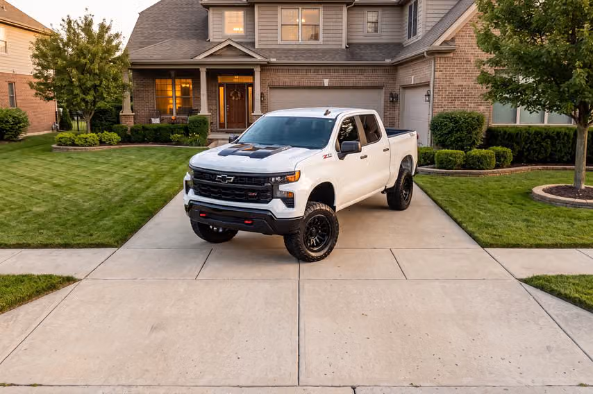 2025 Chevrolet Silverado 1500 Custom Trail Boss Crew Cab Image 40