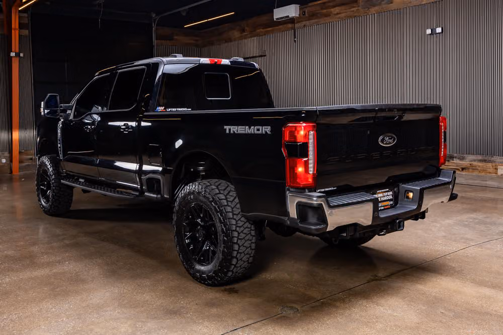 2026 Ford F-250 Super Duty Lariat Crew Cab Image 8