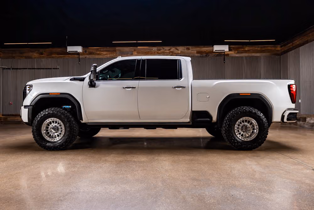2024 GMC Sierra 2500HD Denali Ultimate Crew Cab Image 5