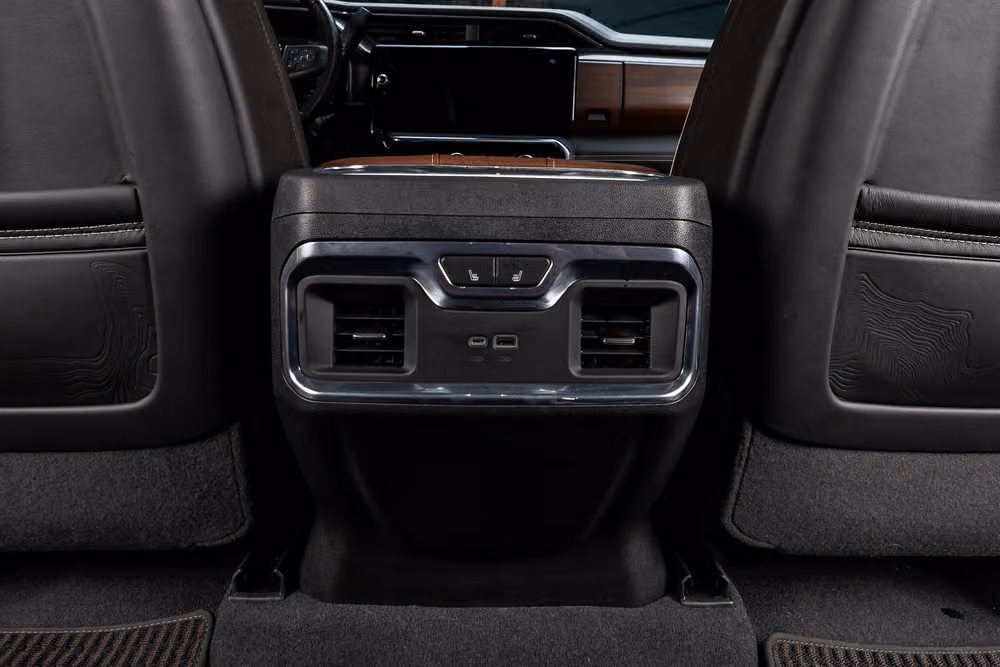 2024 GMC Sierra 2500HD Denali Ultimate Crew Cab Image 33