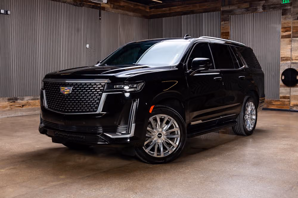 2023 Cadillac Escalade Premium Luxury Image 4