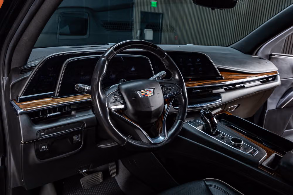 2023 Cadillac Escalade Premium Luxury Image 13