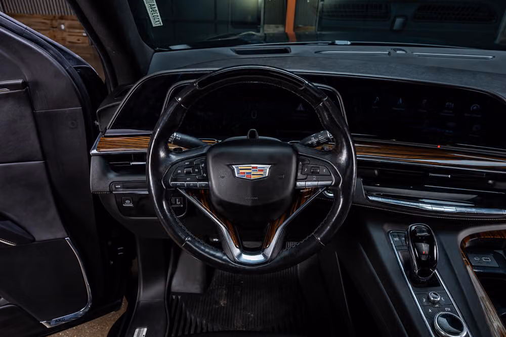 2023 Cadillac Escalade Premium Luxury Image 15