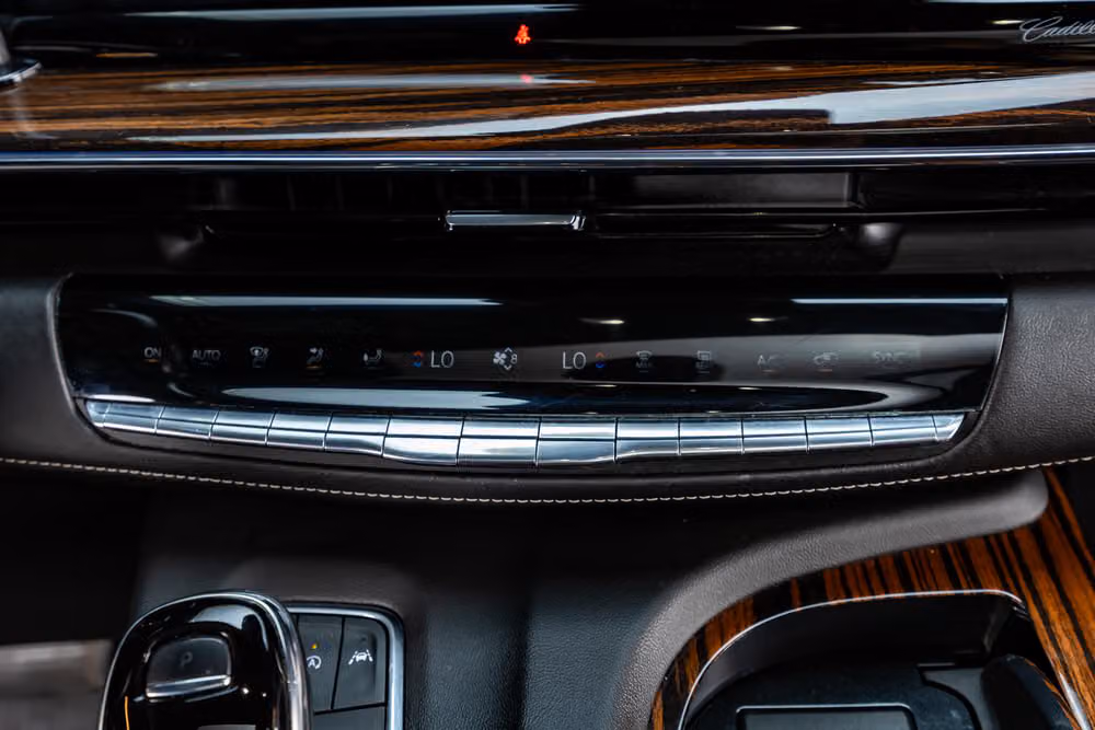 2023 Cadillac Escalade Premium Luxury Image 23