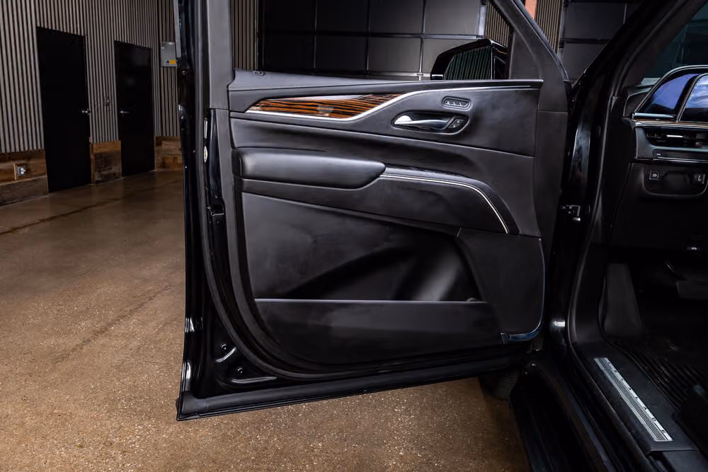 2023 Cadillac Escalade Premium Luxury Image 34