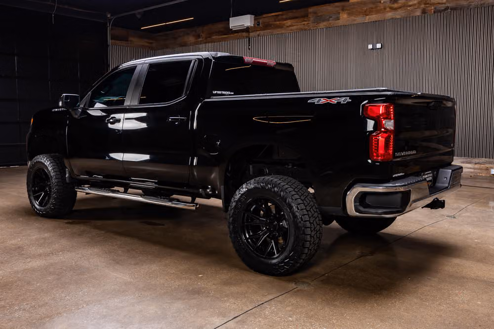 2024 Chevrolet Silverado 1500 LT Crew Cab Image 7