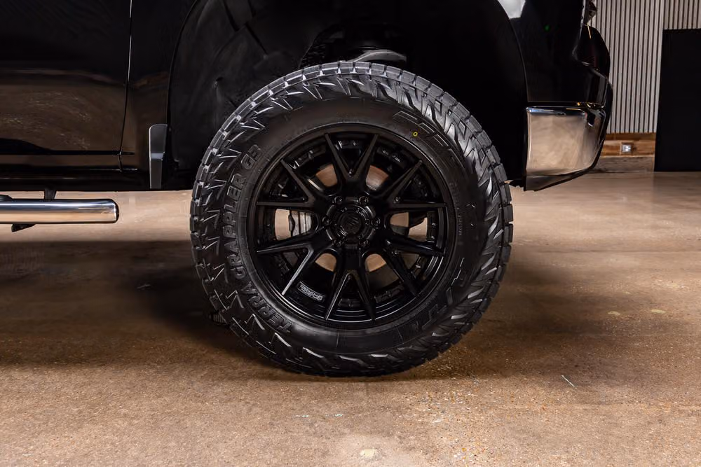 2024 Chevrolet Silverado 1500 LT Crew Cab Image 12