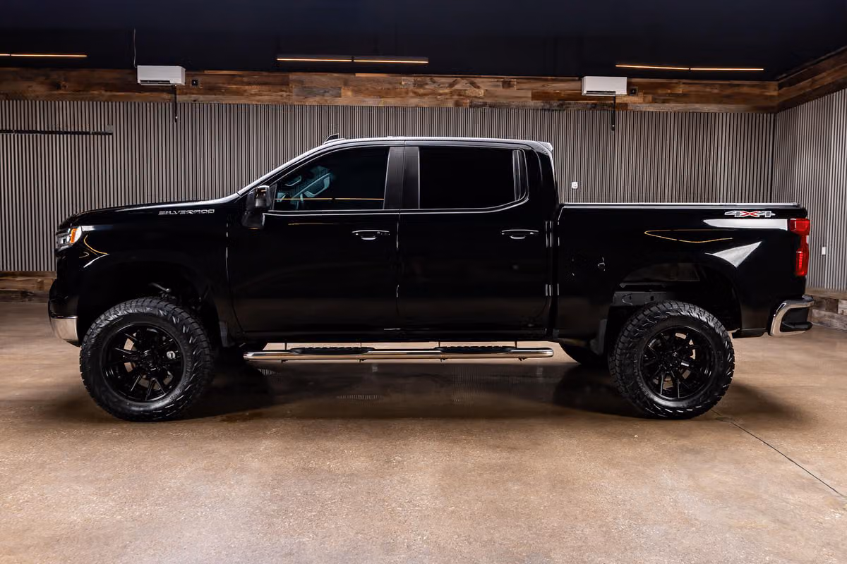 2024 Chevrolet Silverado 1500 LT Crew Cab