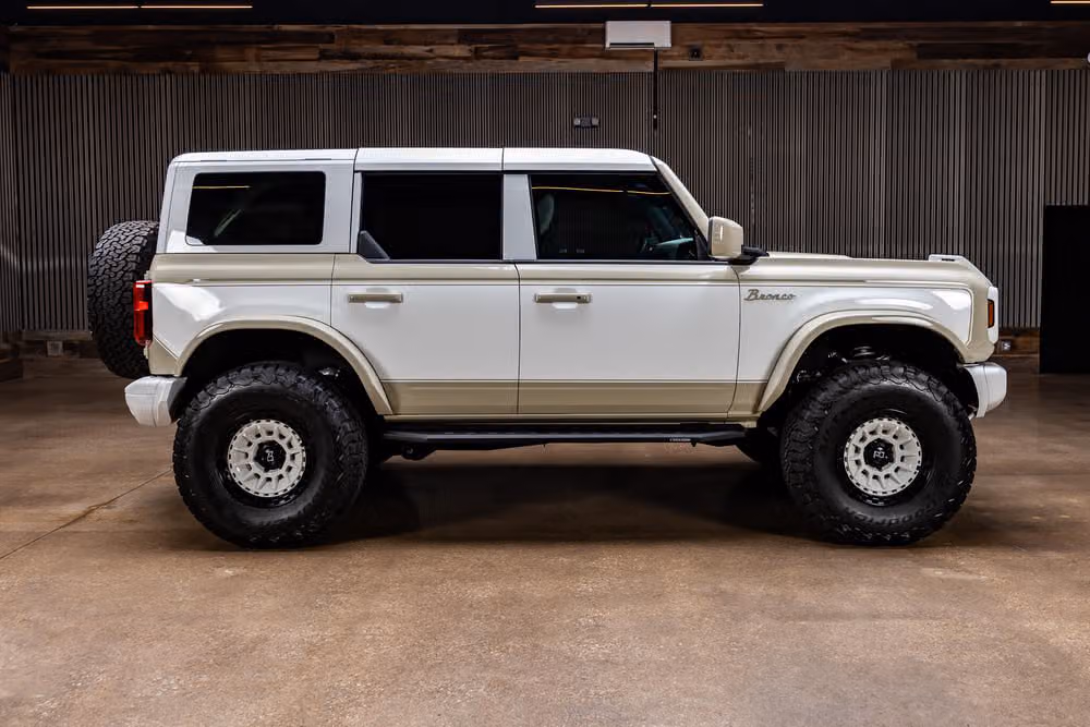 2026 Ford Bronco Heritage Edition Image 11