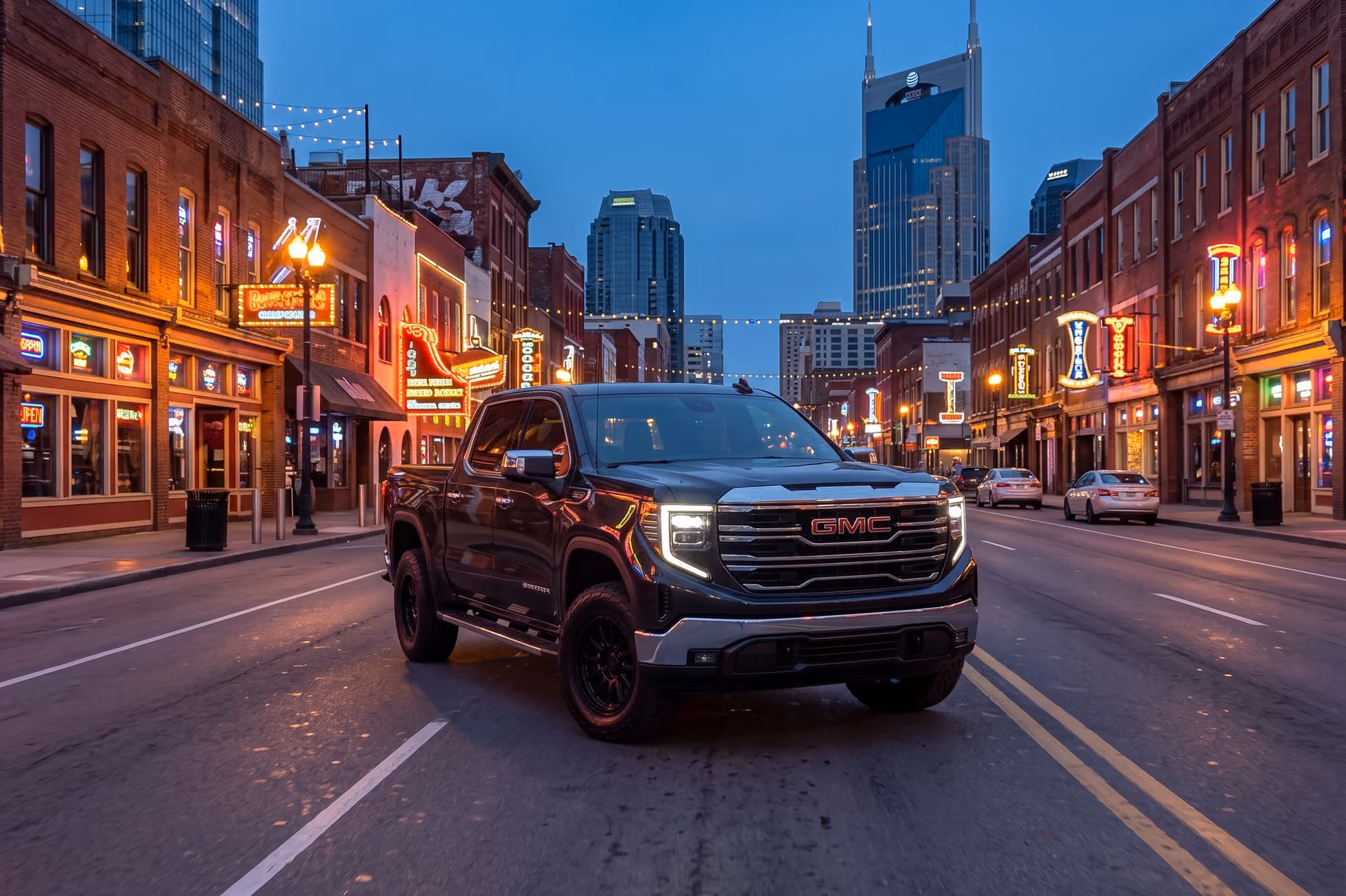 2023 GMC Sierra 1500 SLT Crew Cab Image 40