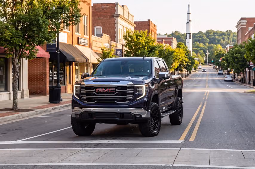 2024 GMC Sierra 1500 SLT Crew Cab Image 40