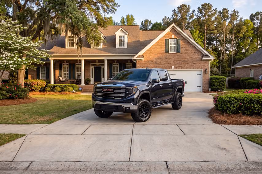 2024 GMC Sierra 1500 SLT Crew Cab Image 39
