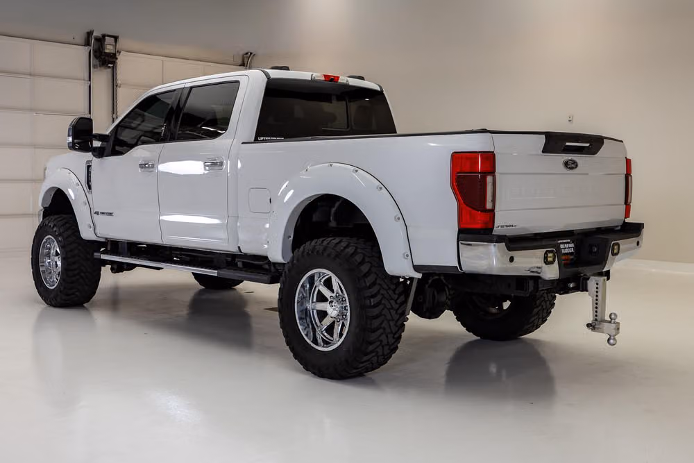 2020 Ford F-250 Super Duty Lariat Crew Cab Image 6