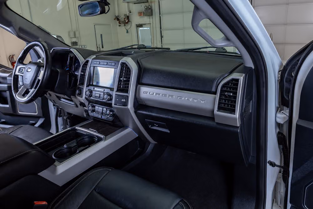2020 Ford F-250 Super Duty Lariat Crew Cab Image 17