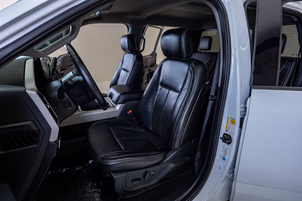 2020 Ford F-250 Super Duty Lariat Crew Cab Image 29