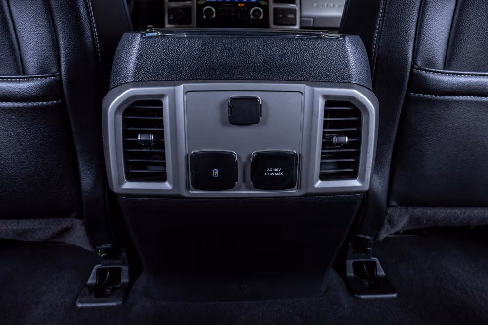 2020 Ford F-250 Super Duty Lariat Crew Cab Image 32