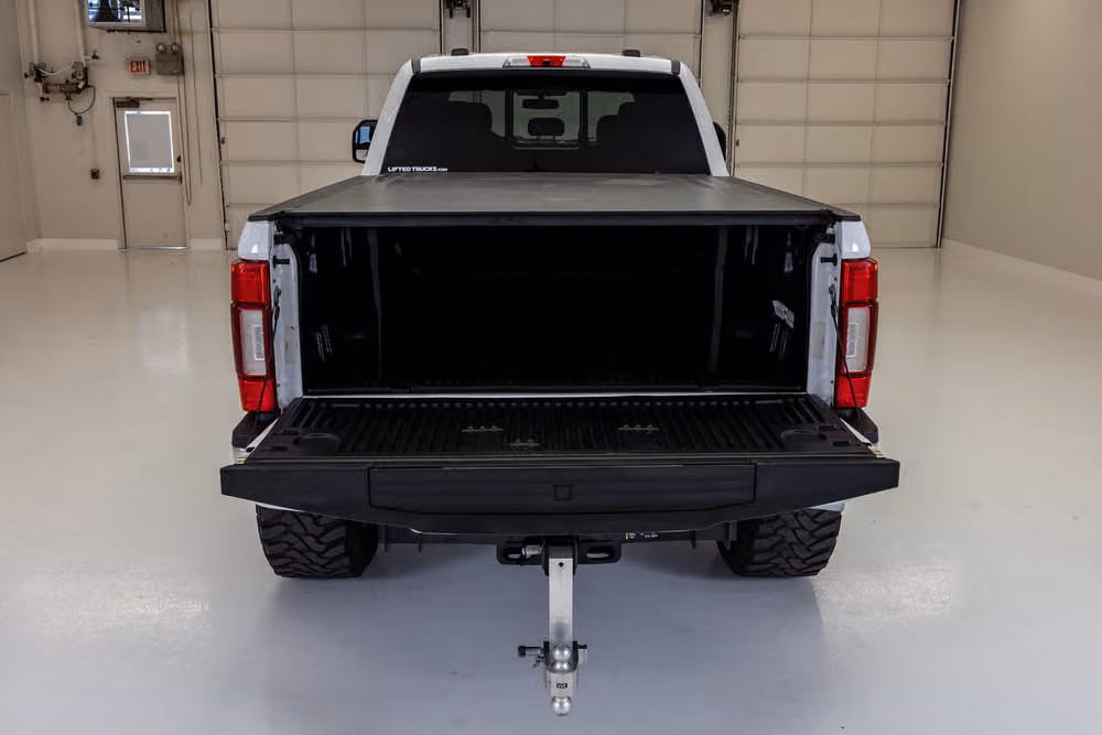 2020 Ford F-250 Super Duty Lariat Crew Cab Image 8