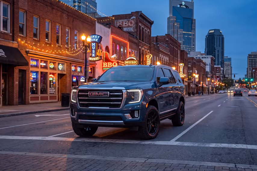 2025 GMC Yukon Elevation Image 40