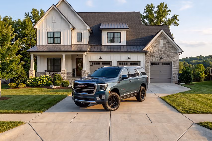 2025 GMC Yukon Elevation Image 39