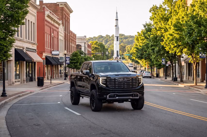 2025 GMC Sierra 1500 Denali Ultimate Crew Cab Image 42