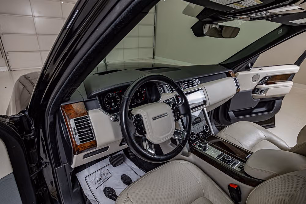 2020 Land Rover Range Rover P525 HSE Image 12