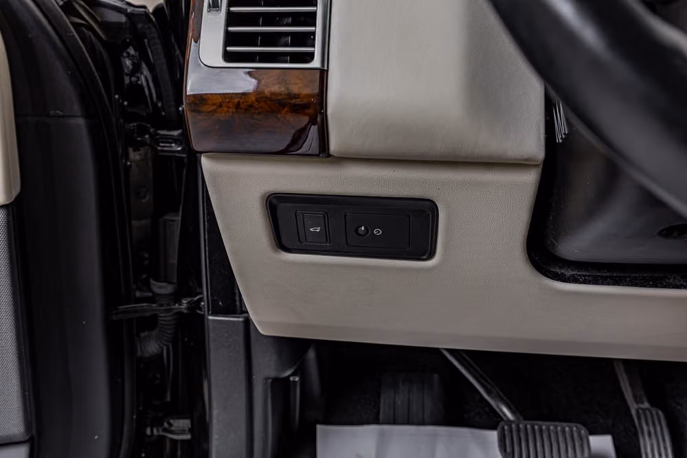 2020 Land Rover Range Rover P525 HSE Image 17
