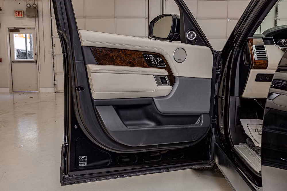 2020 Land Rover Range Rover P525 HSE Image 33