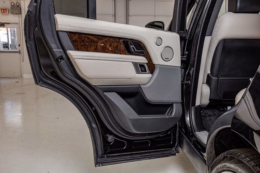 2020 Land Rover Range Rover P525 HSE Image 35