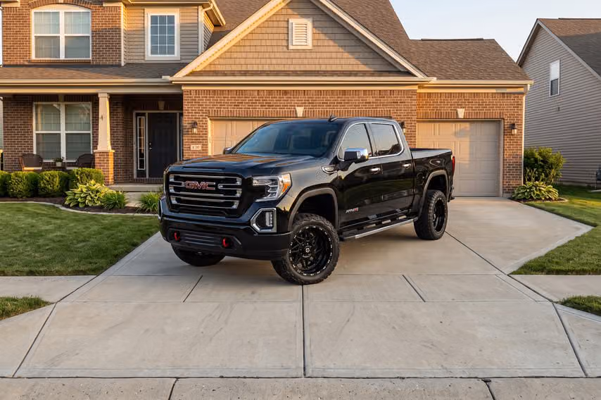 2022 GMC Sierra 1500 Limited SLT Crew Cab Image 40