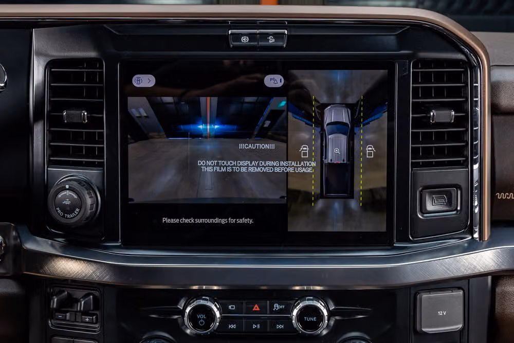 2026 Ford F-450 Super Duty King Ranch Crew Cab Image 24