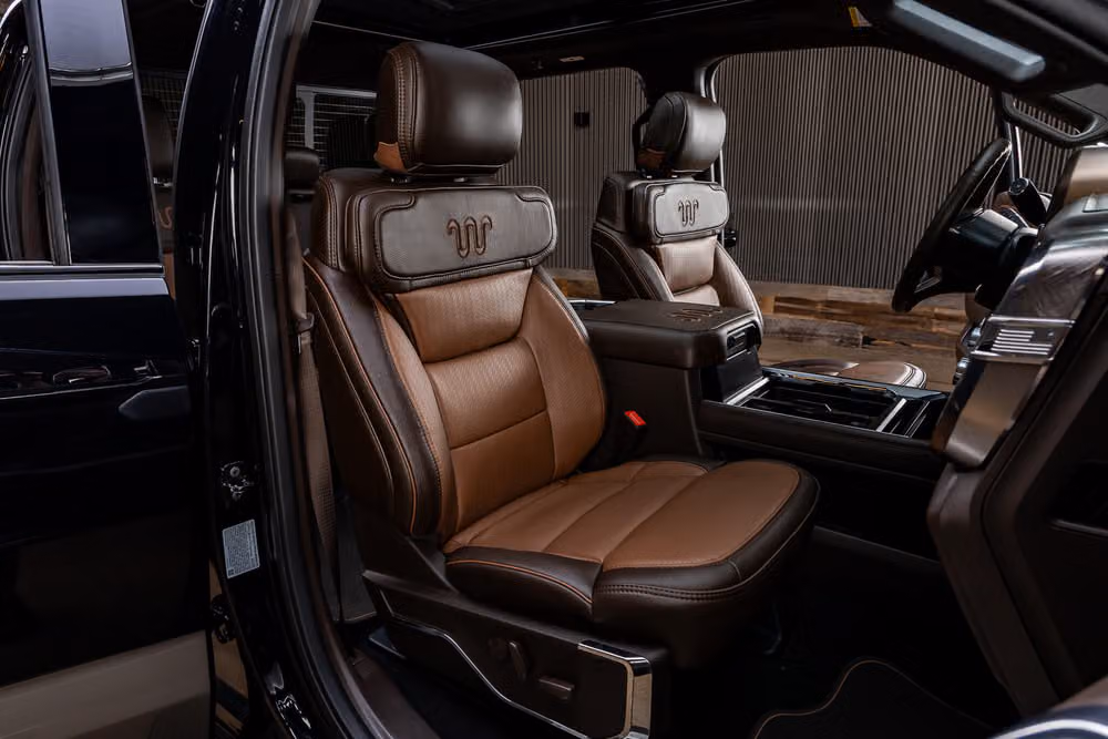 2026 Ford F-450 Super Duty King Ranch Crew Cab Image 30